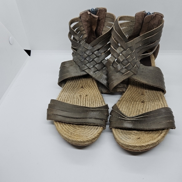Eric Michael taupe woven leather espadrille sandals EU 38 - Picture 2 of 6